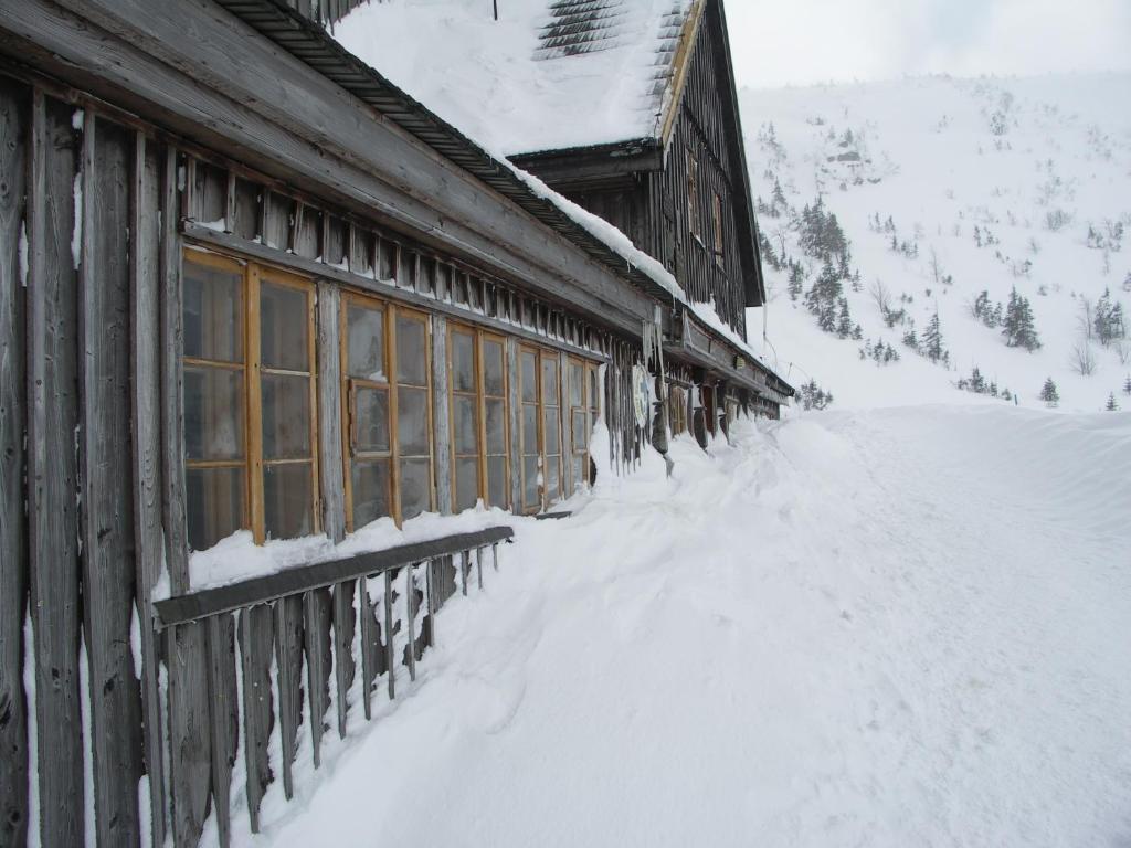 Schronisko Pttk Samotnia Hostel Karpacz Exterior foto