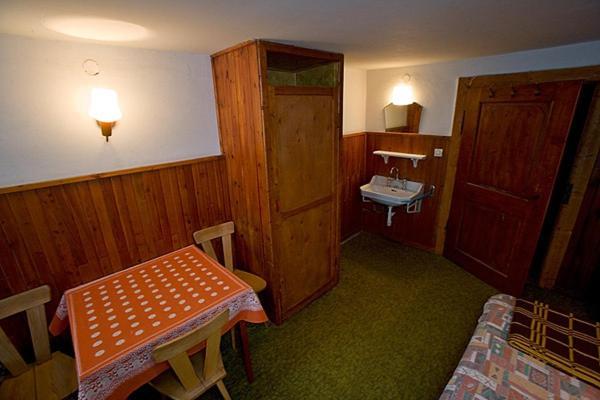 Schronisko Pttk Samotnia Hostel Karpacz Cameră foto